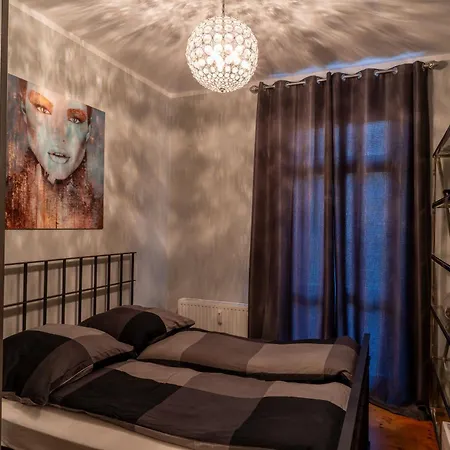 Apartment Bevoflats Altbauwohnung Mit Balkon Prenzlauer Berg