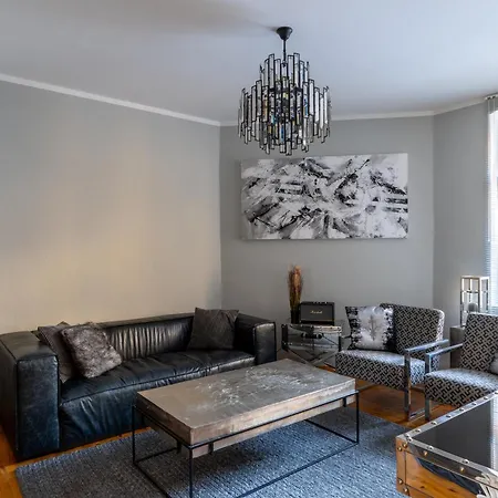 Bevoflats Altbauwohnung Mit Balkon Prenzlauer Berg Апартаменты *